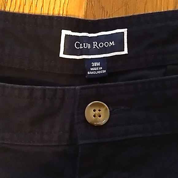 Club Room Men's Navy Blue Cargo Shorts. Size 38W - Picture 3 of 5